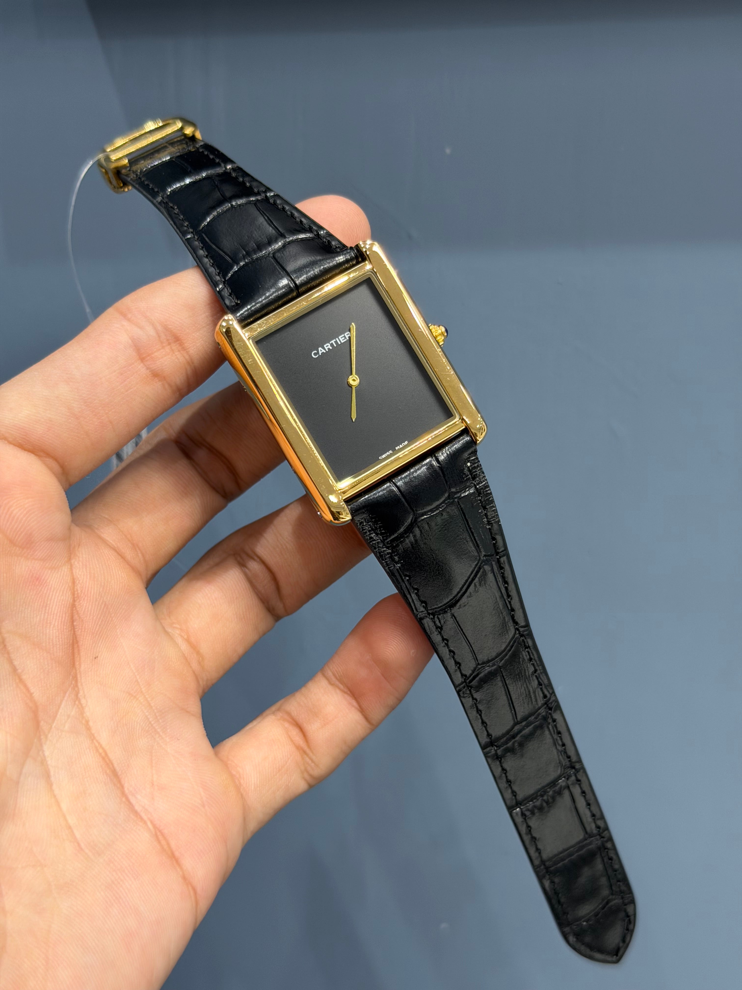 MASTER LOCK NEW COLLECTION YELLOW GOLD CASE WITH BLACK DIAL & LEATHER STRAP WATCH