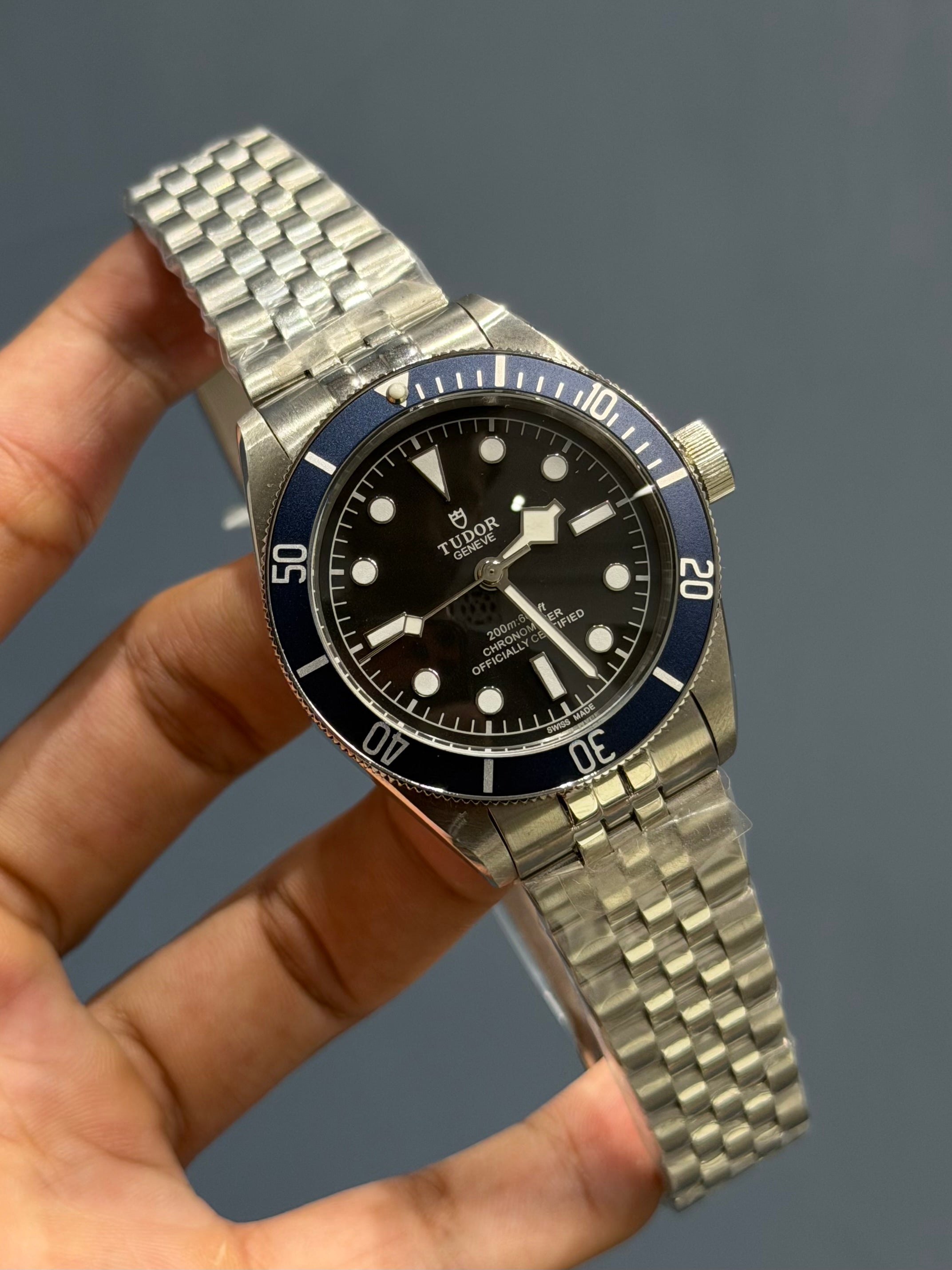 NEW COLLECTION SILVER WITH BLACK DIAL CHAIN WATCH