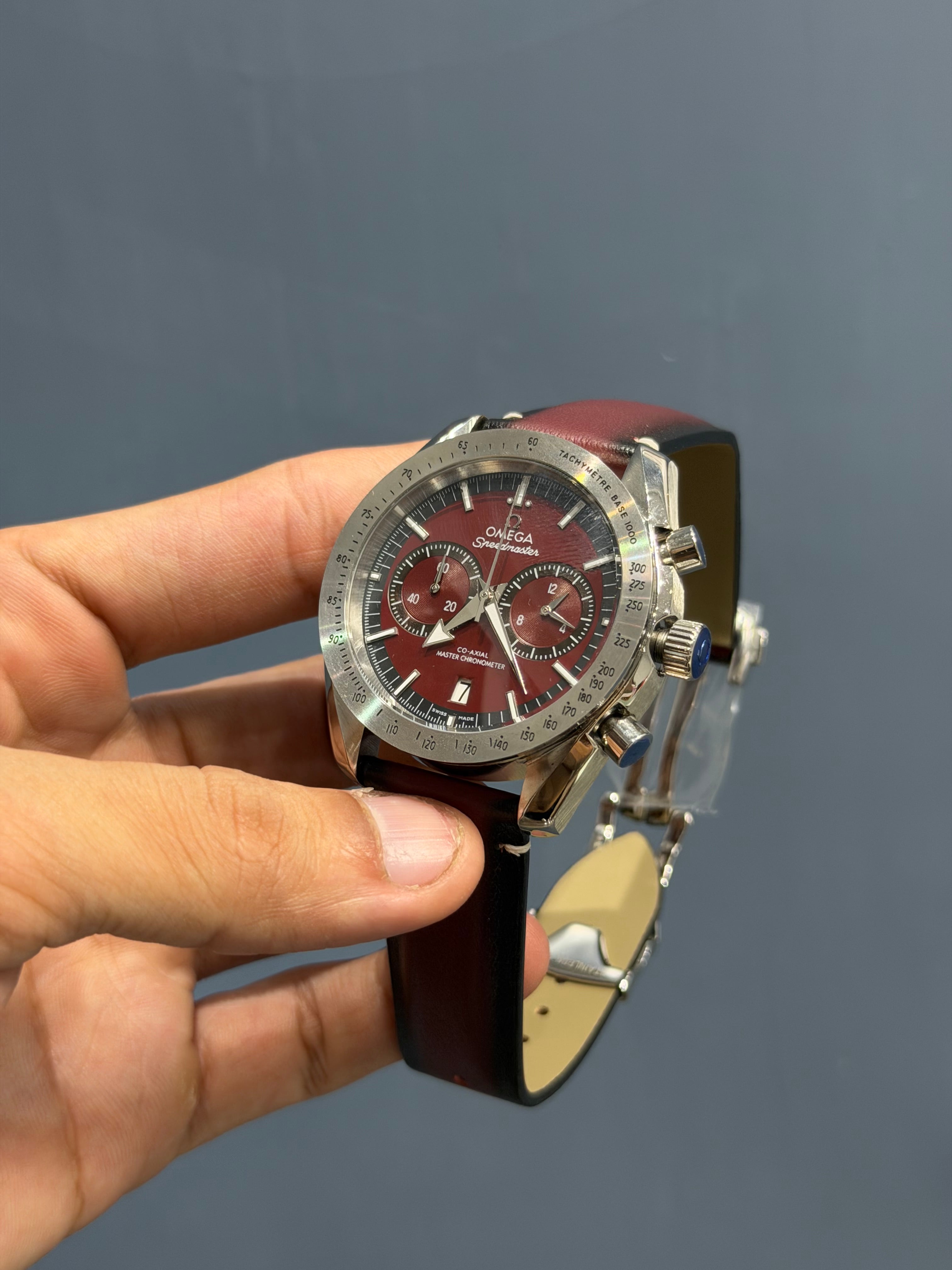 NEW COLLECTION SILVER CASE WITH MAHROON DIAL & MAHROON  LEATHER STRAP