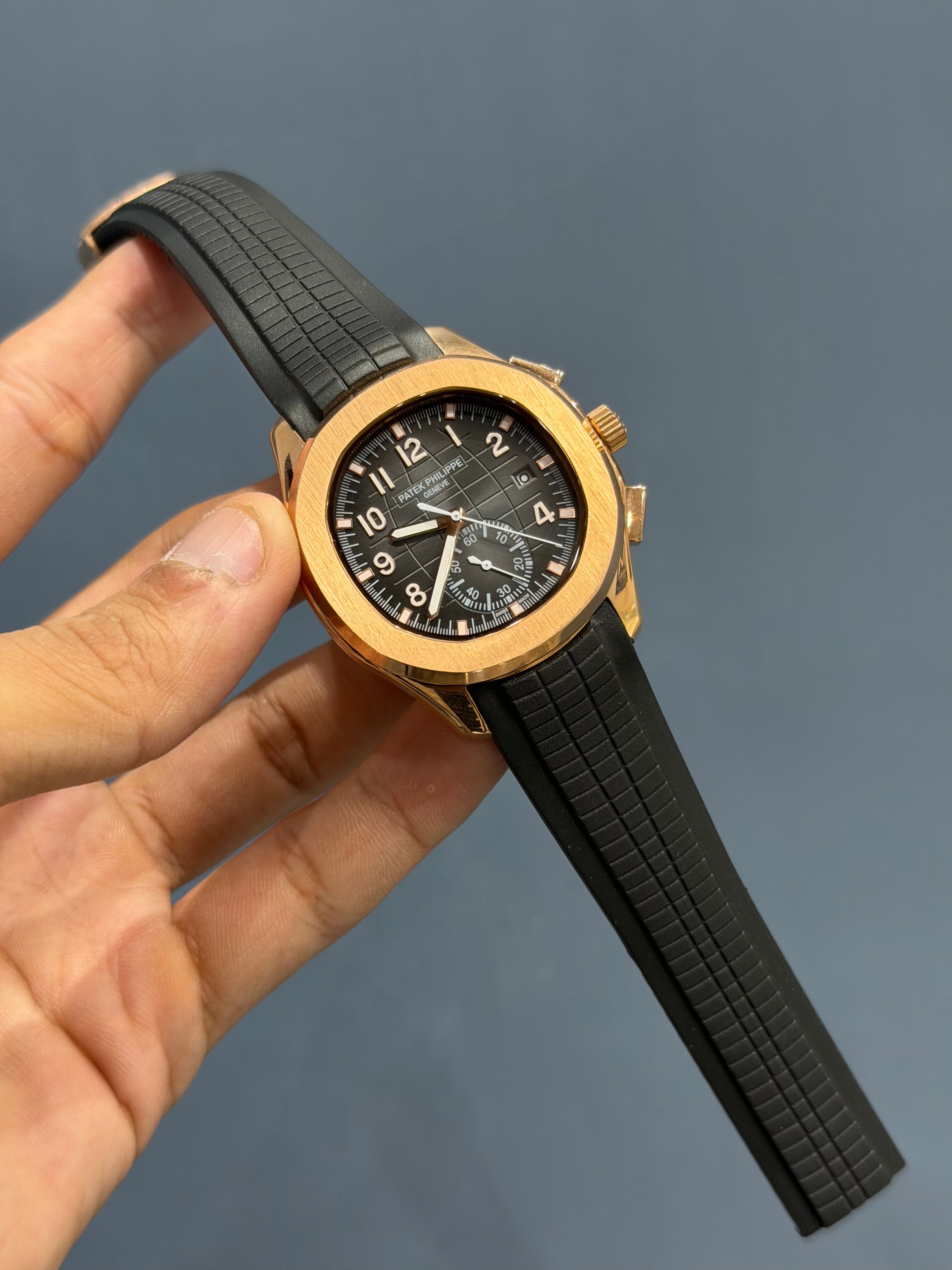 NEW COLLECTION ROSE CASE WITH BLACK DIAL AND STRAP AUTOMATIC WATCH