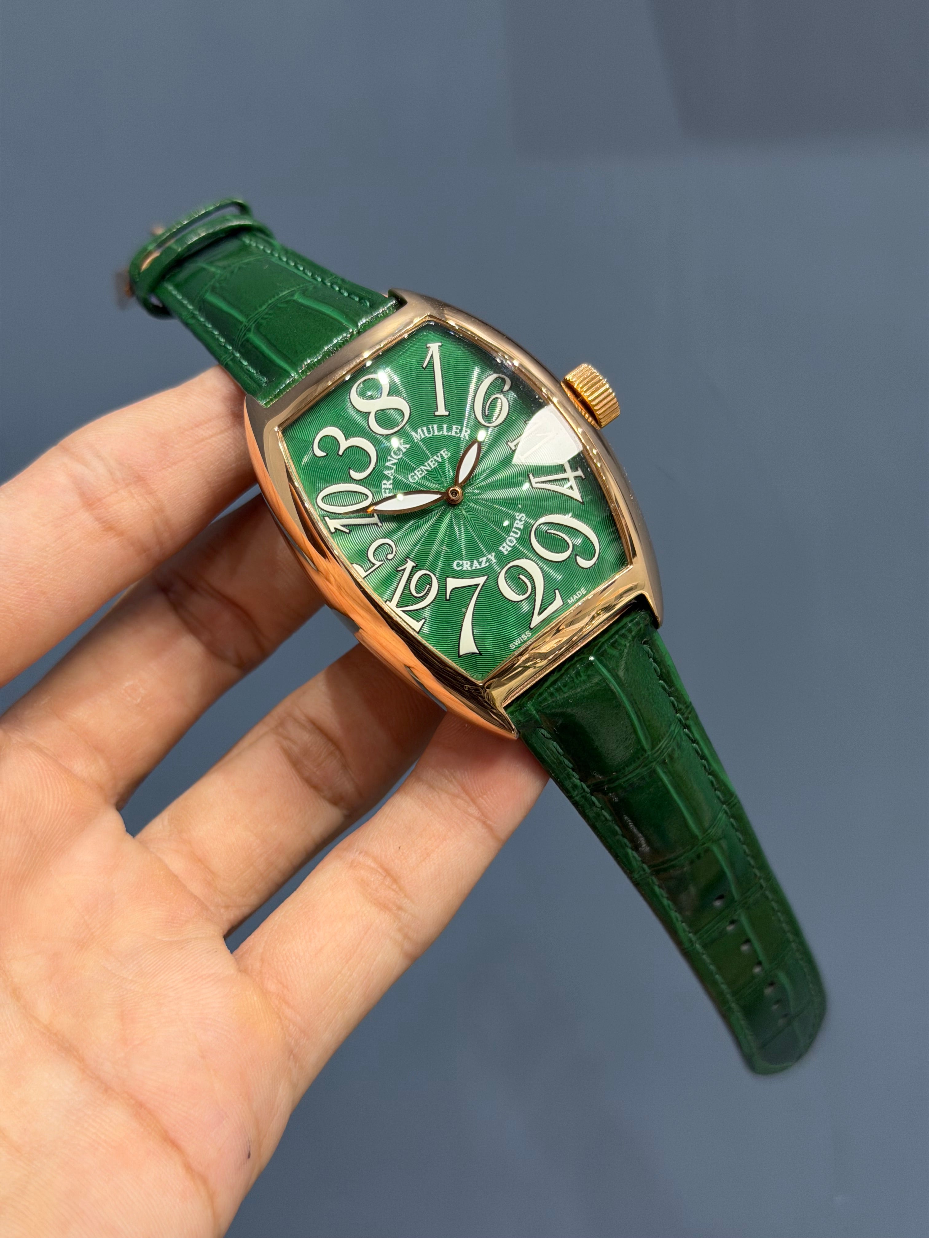 NEW COLLECTION ROSE CASE WITH GREEN DIAL AND GREEN LEATHER STRAP