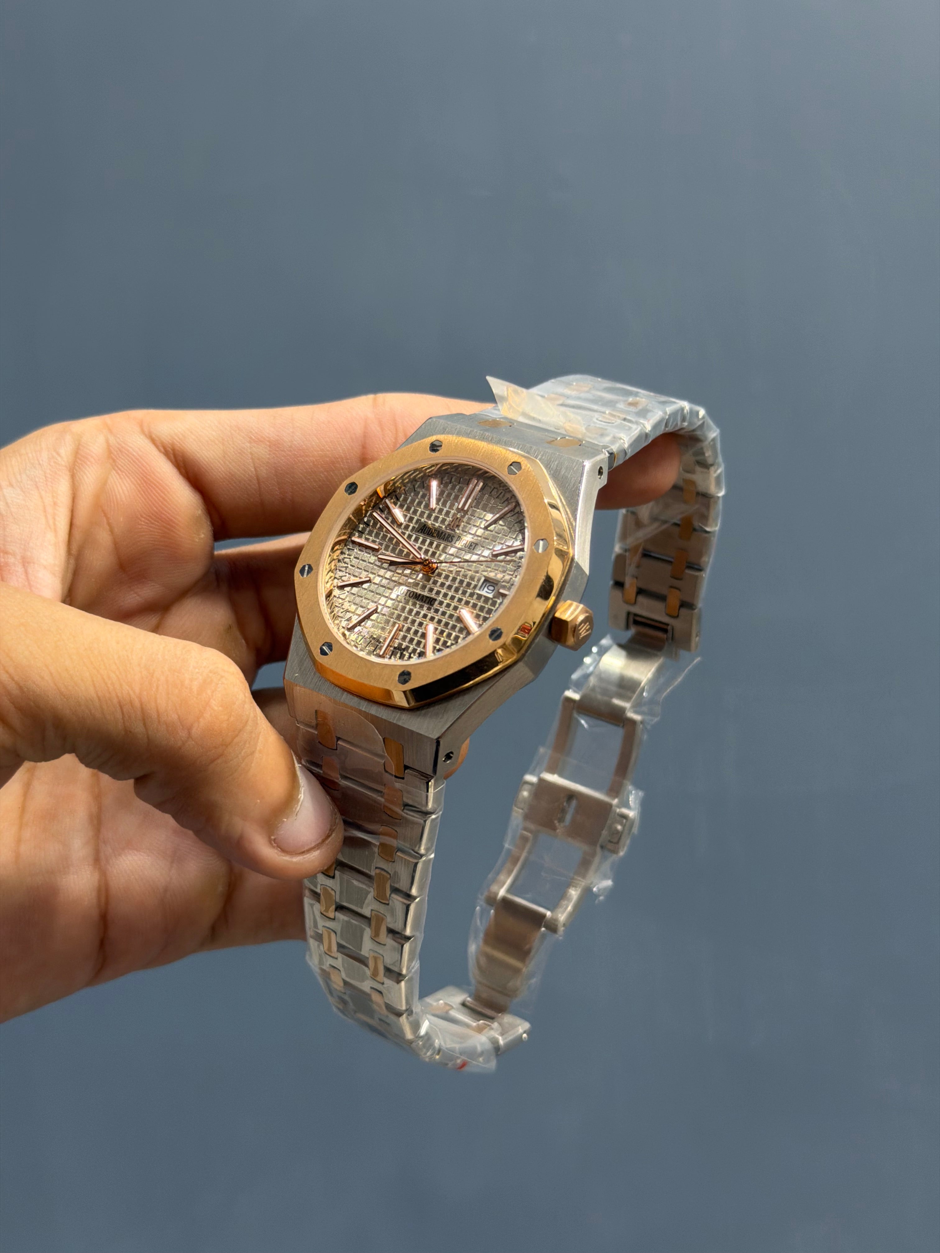 NEW COLLECTION ROSE TWOTONE WITH GREY DIAL CHAIN WATCH FOR MEN