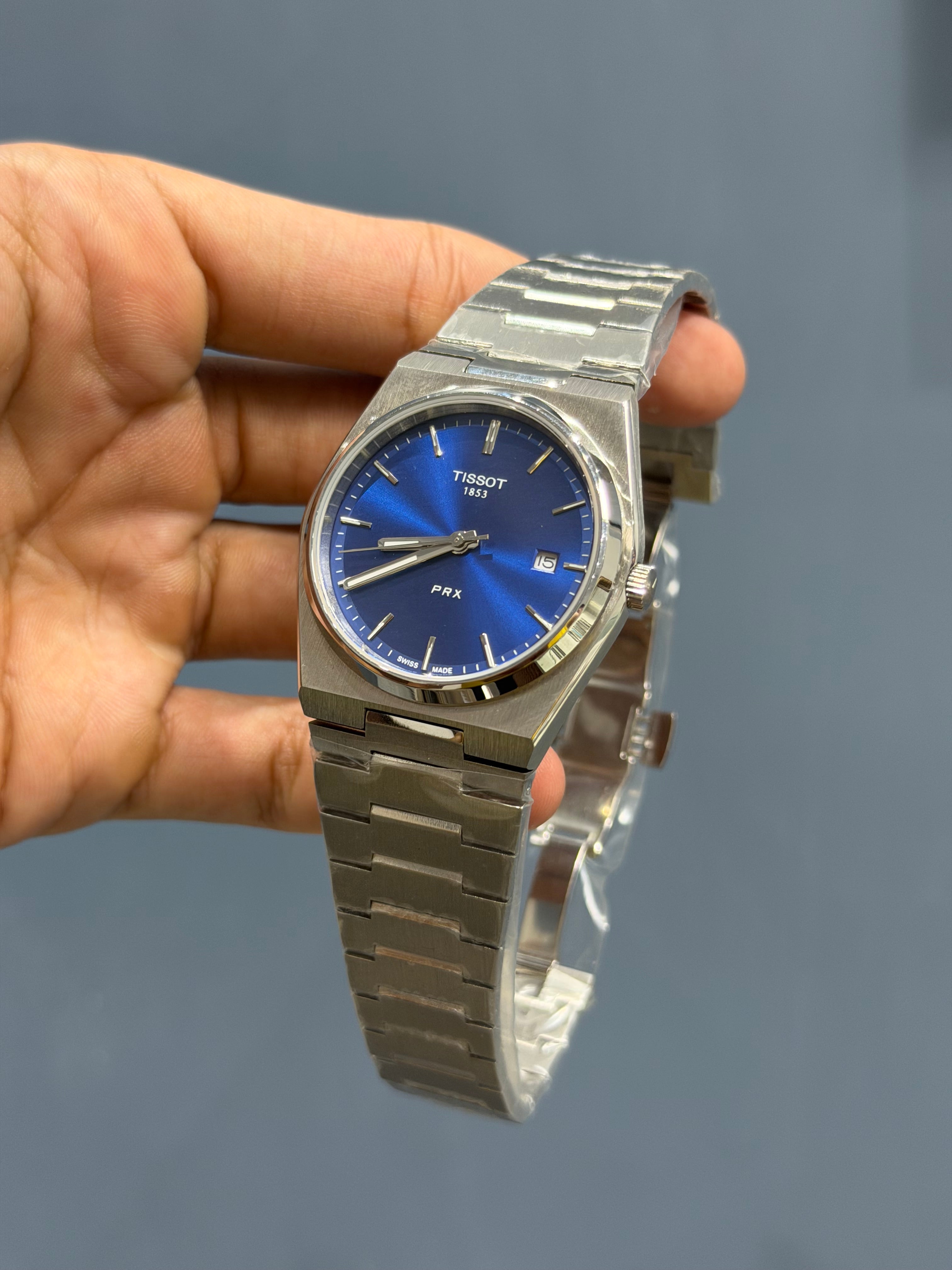 NEW COLLECTION SILVER WITH BLUE PLAIN DIAL STAINLESS STEEL QUARTZ WATCH