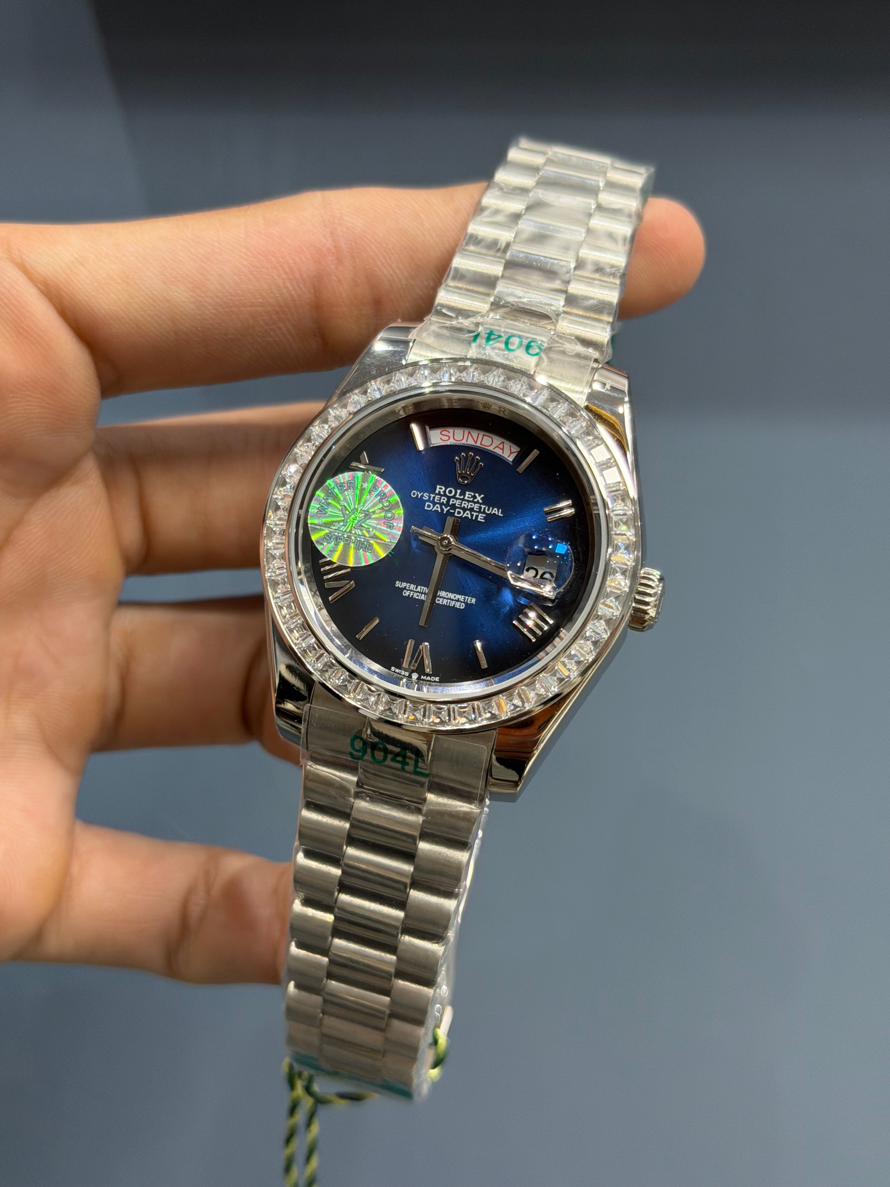 NEW COLLECTION 40 SILVER WITH BLUE DIAL STONE BEZEL AUTOMATIC WATCH YZ FACTORY