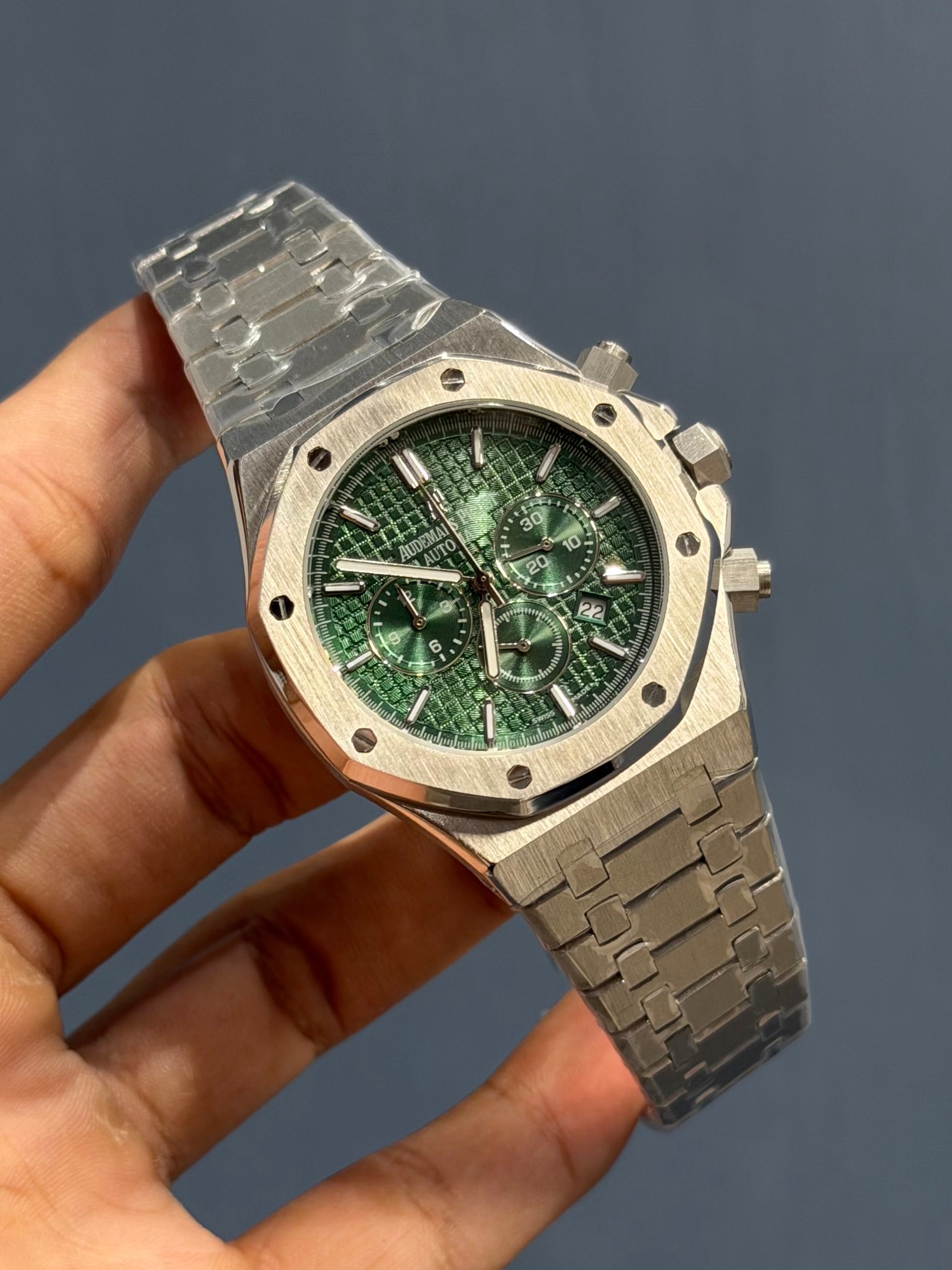 NEW COLLECTION CHRONOGRAPH SILVER WITH GREEN DIAL CHAIN WATCH