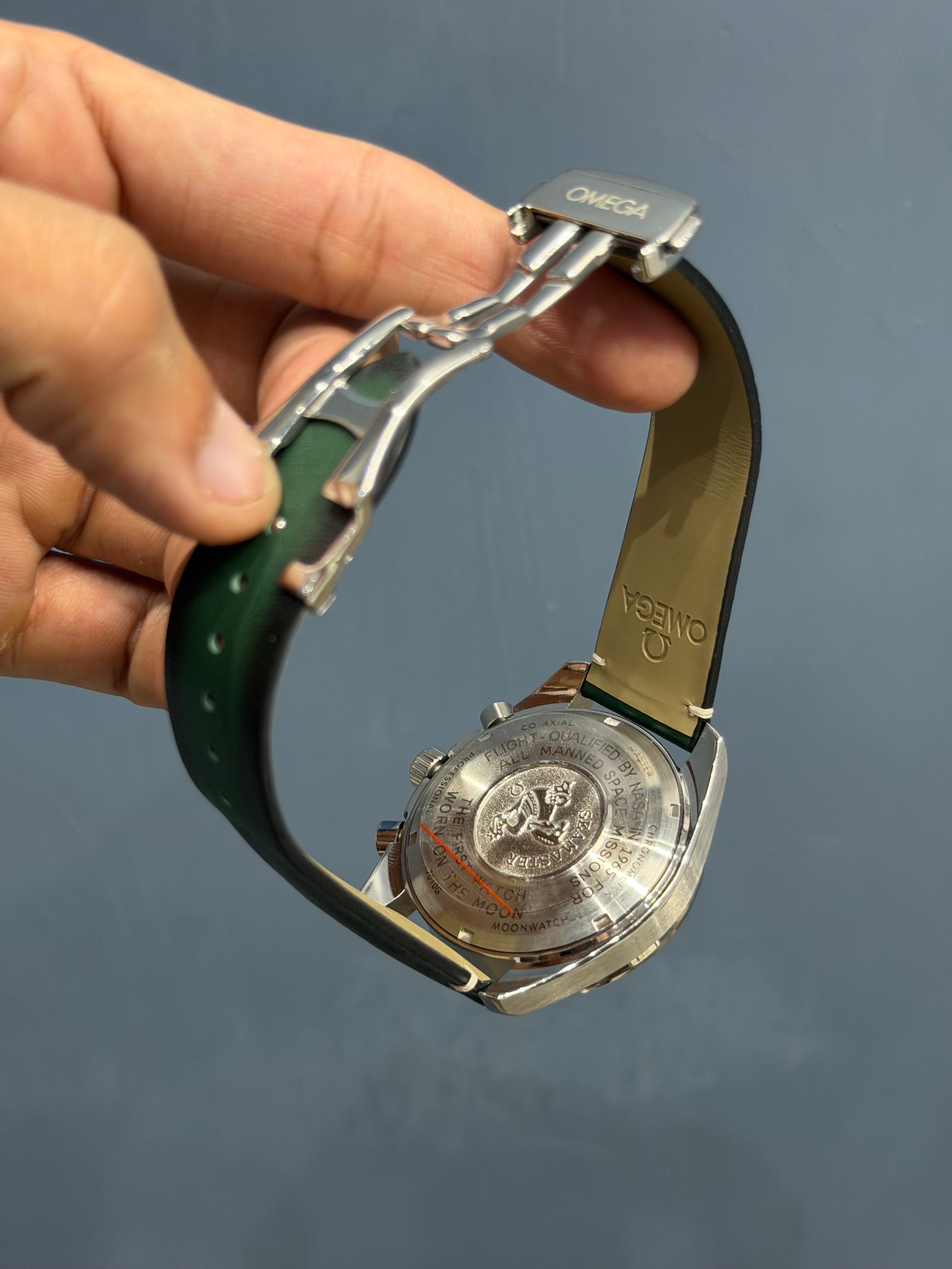 NEW COLLECTION SILVER CASE WITH GREEN DIAL & GREEN LEATHER STRAP