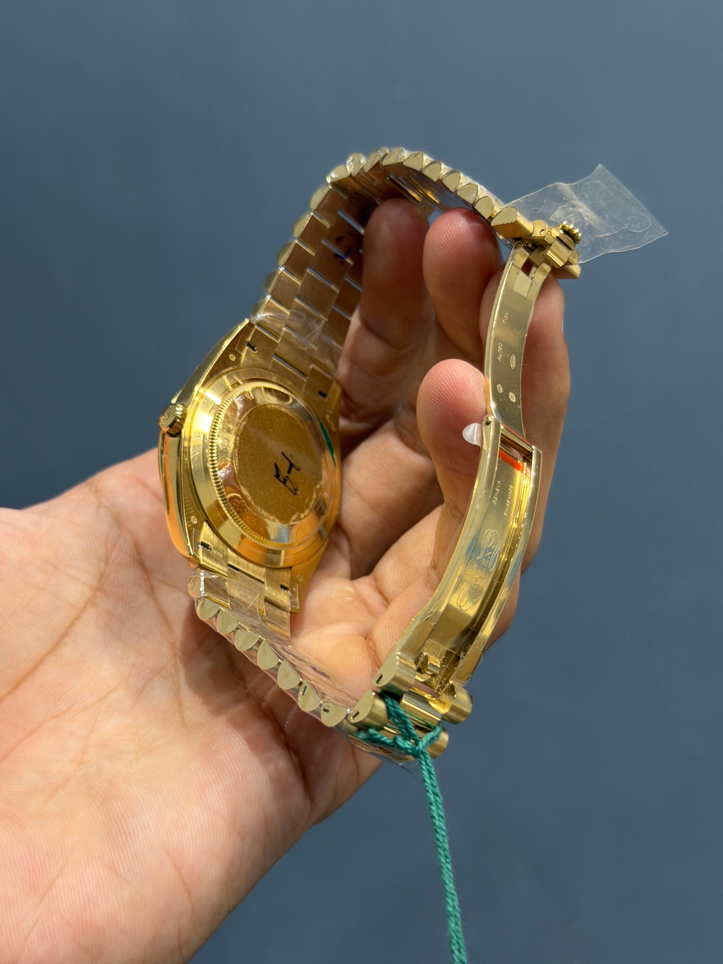 NEW COLLECTION 40 YELLOW GOLD WITH WHITE DIAL AUTOMATIC WATCH BP MADE