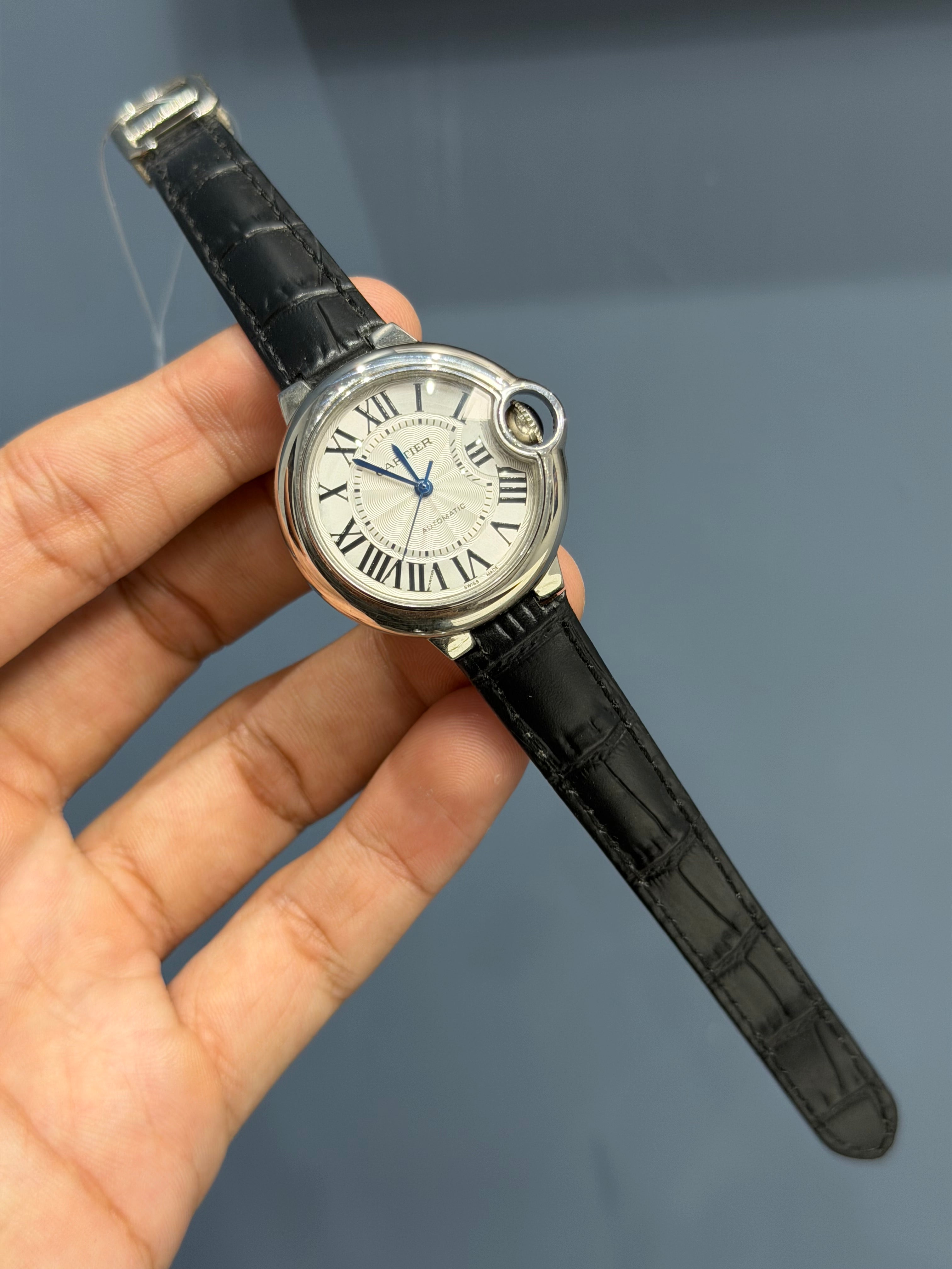 NEW COLLECTION BALOON SILVER WITH WHITE DIAL & BLACK LEATHER STRAP LADIES