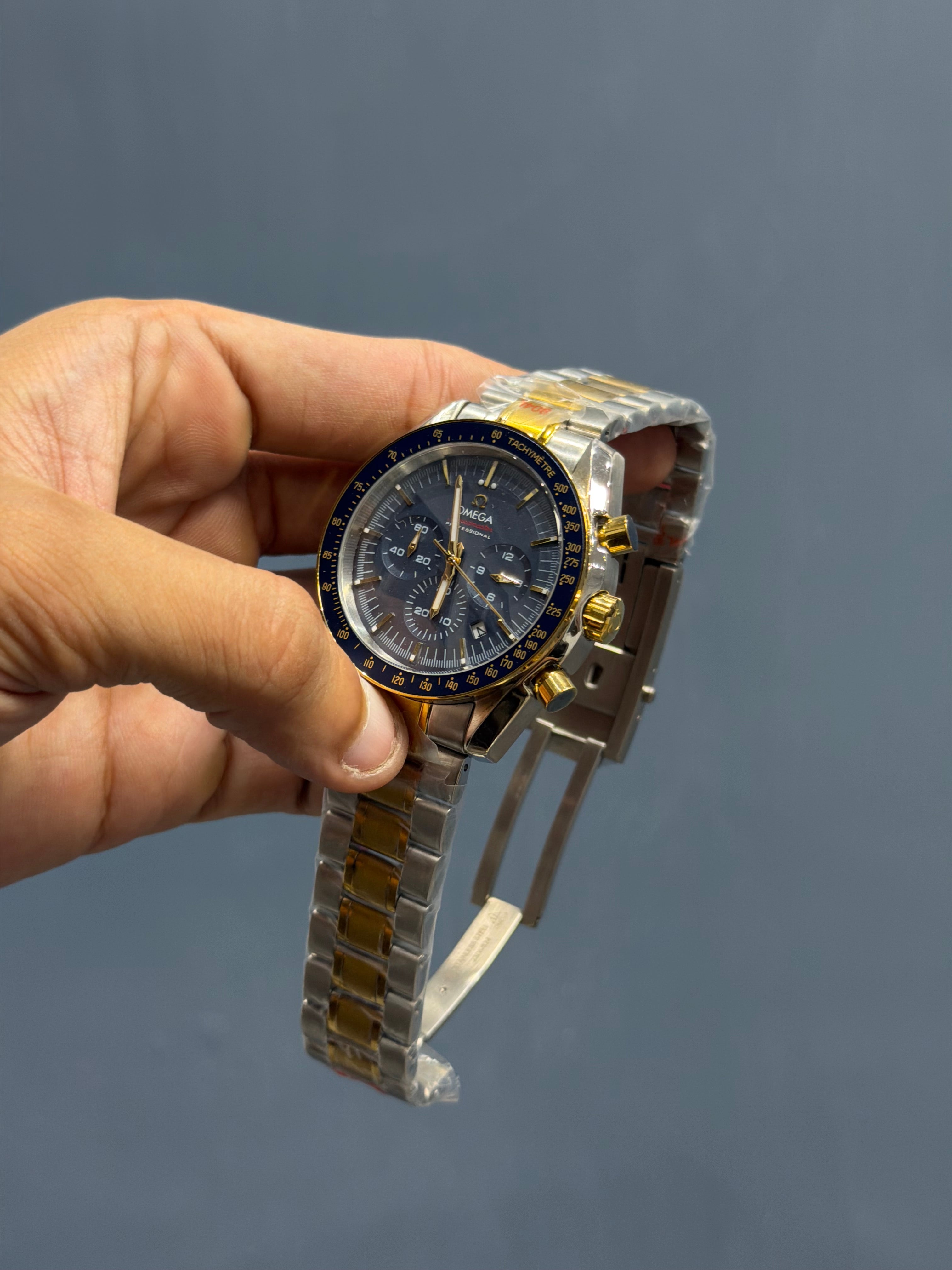 NEW COLLECTION CHRONOGRAPH TWOTONE WITH BLACK DIAL CHAIN WATCH