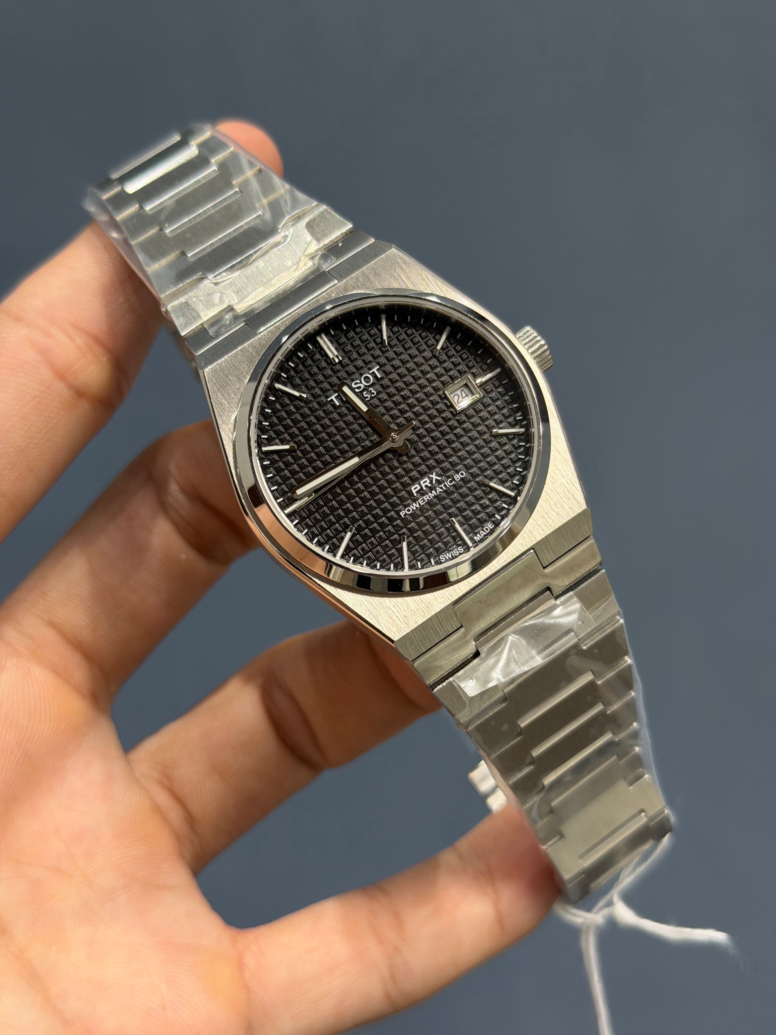 NEW COLLECTION SILVER WITH BLACK TEXTURED DIAL STAINLESS STEEL AUTOMATIC WATCH