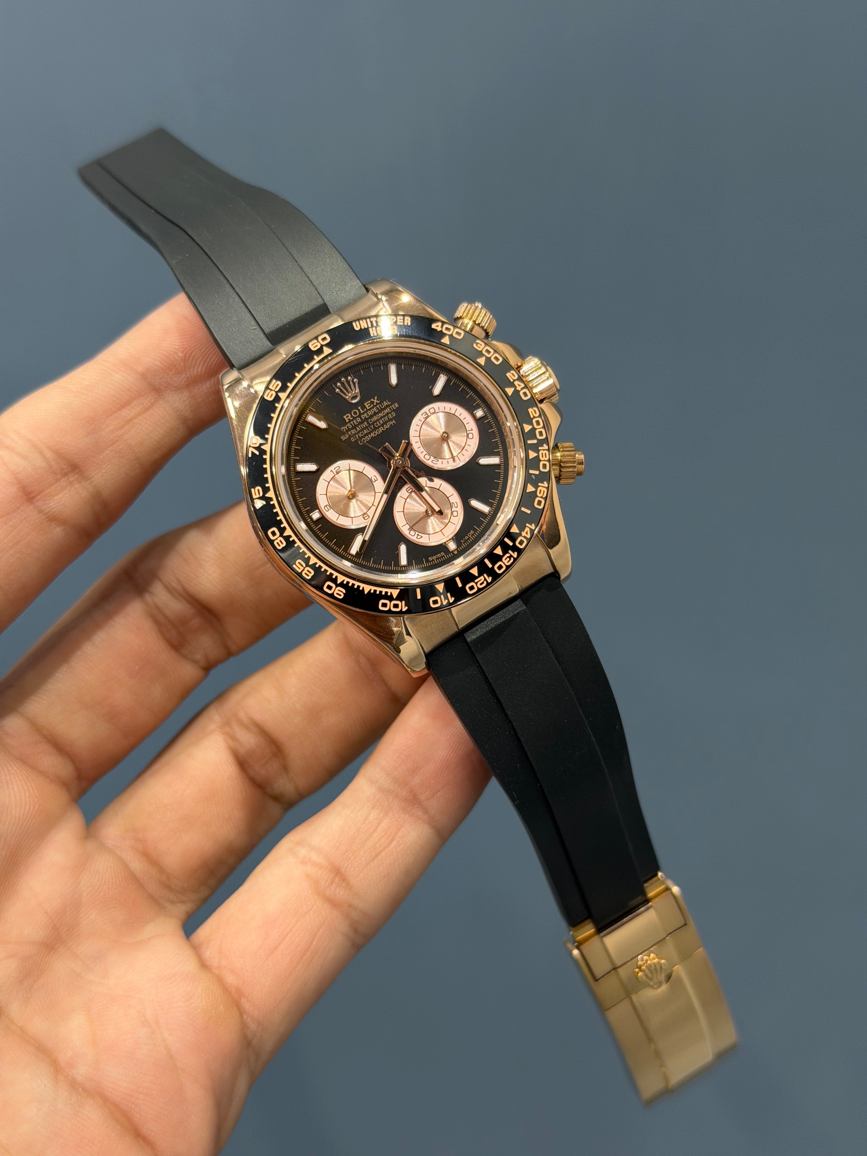 NEW COLLECTION CHRONOGRAPH 40 ROSE GOLD CASE WITH BLACK DIAL & RUBBER STRAP