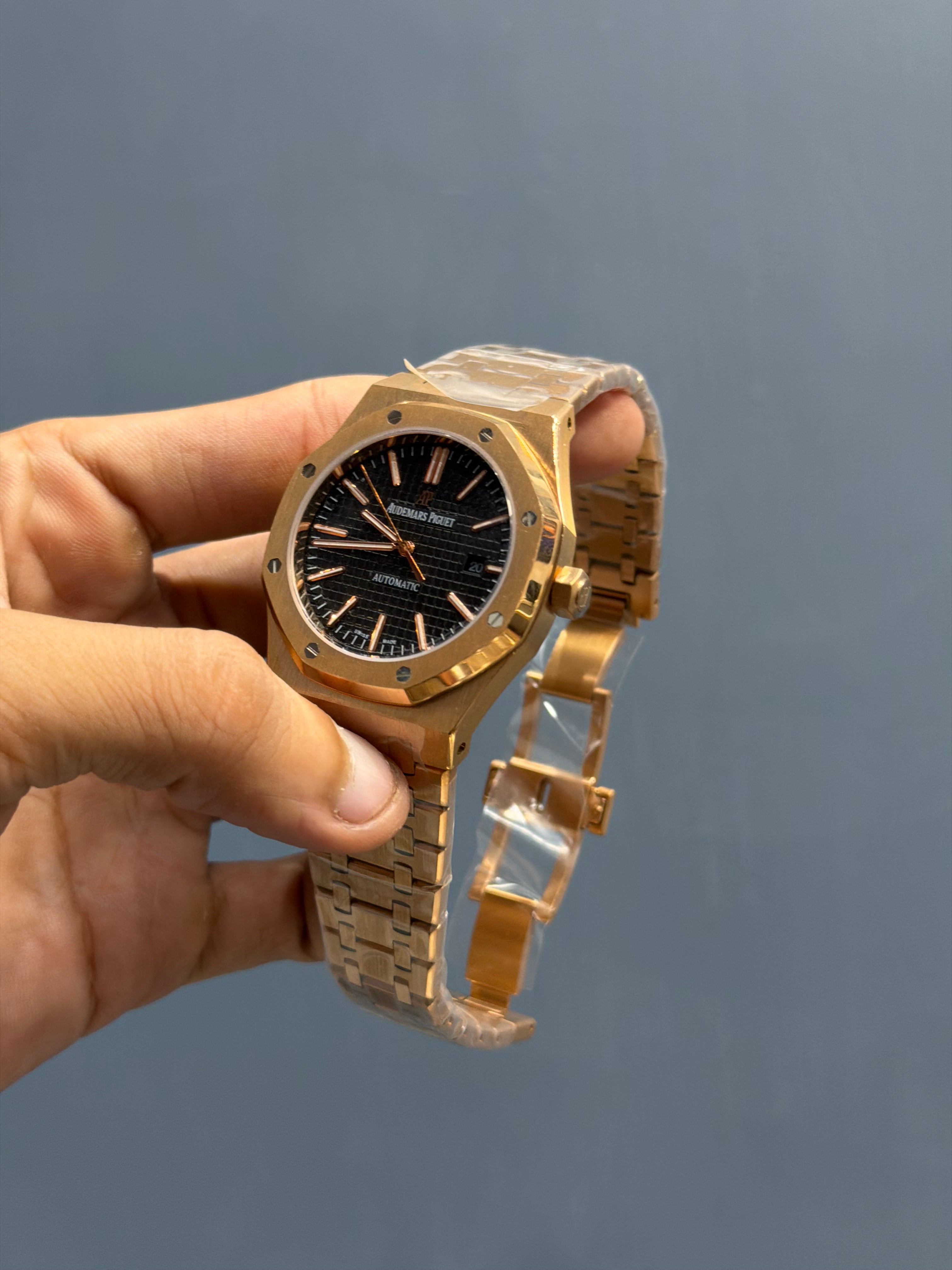 NEW COLLECTION ROSE WITH BLACK DIAL CHAIN WATCH FOR MEN
