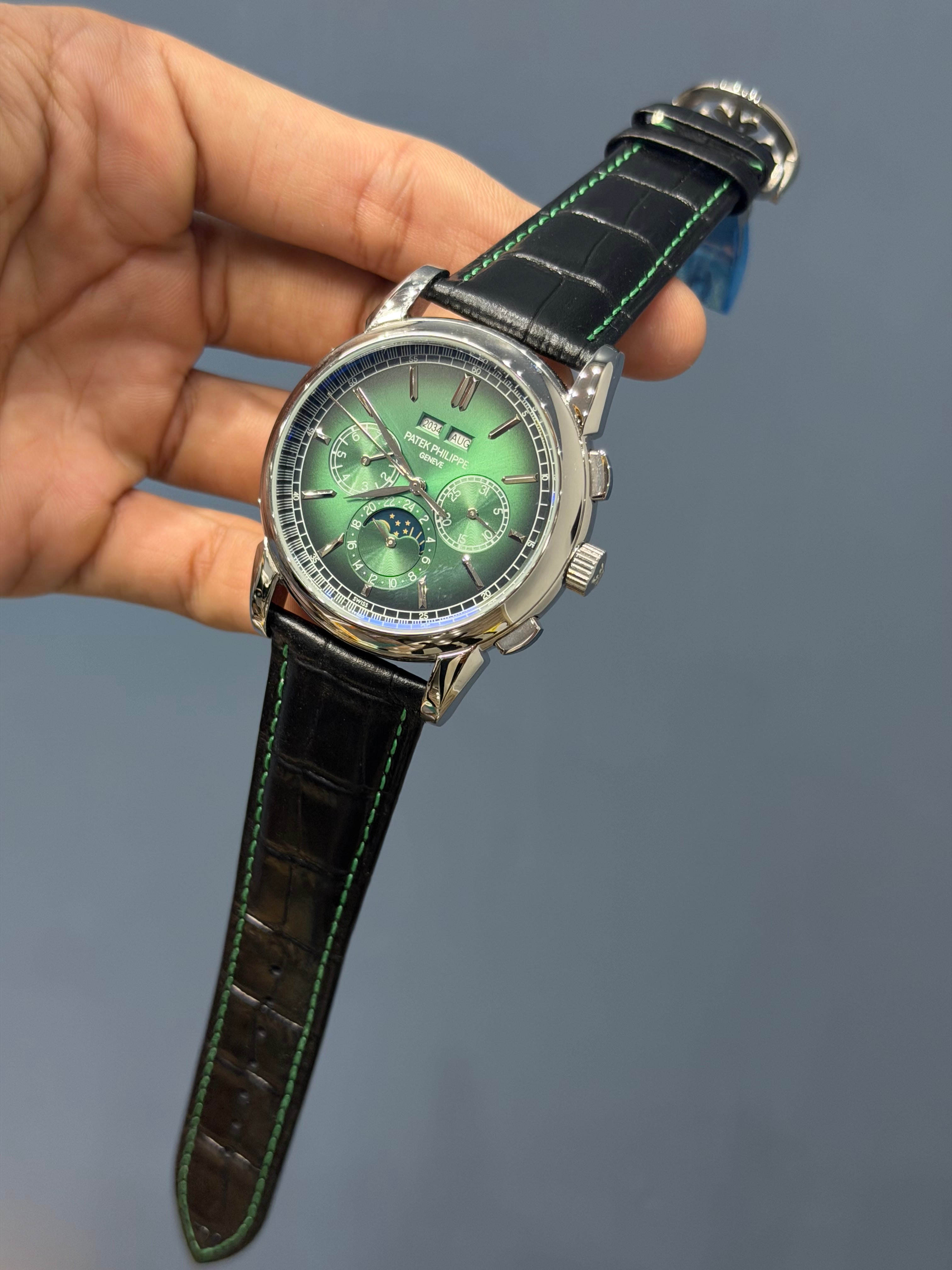 NEW COLLECTION CHRONOGRAPH SILVER CASE WITH INDEX GREEN DIAL & LEATHER STRAP