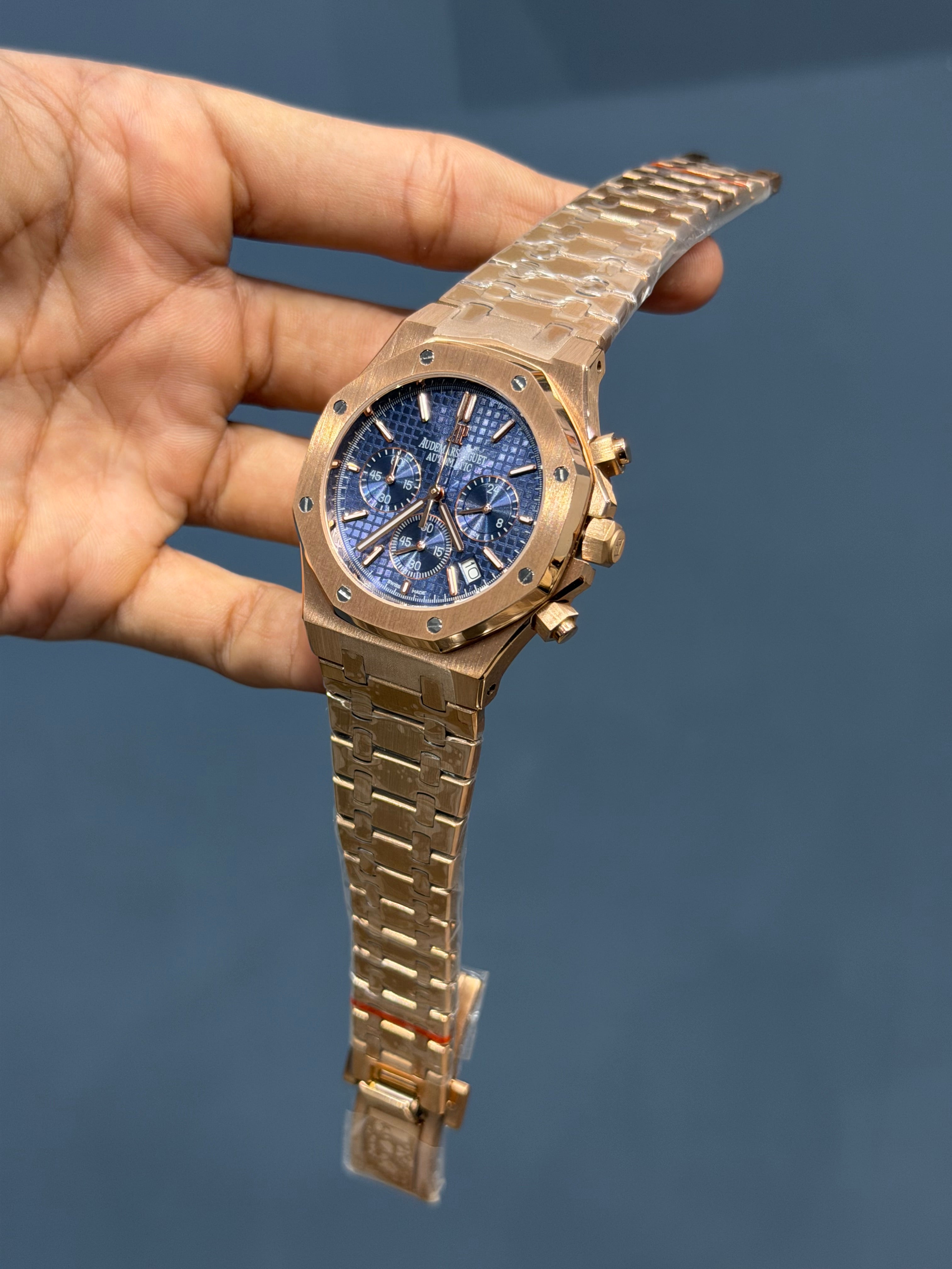 NEW COLLECTION CHRONOGRAPH ROSE WITH BLUE DIAL CHAIN WATCH