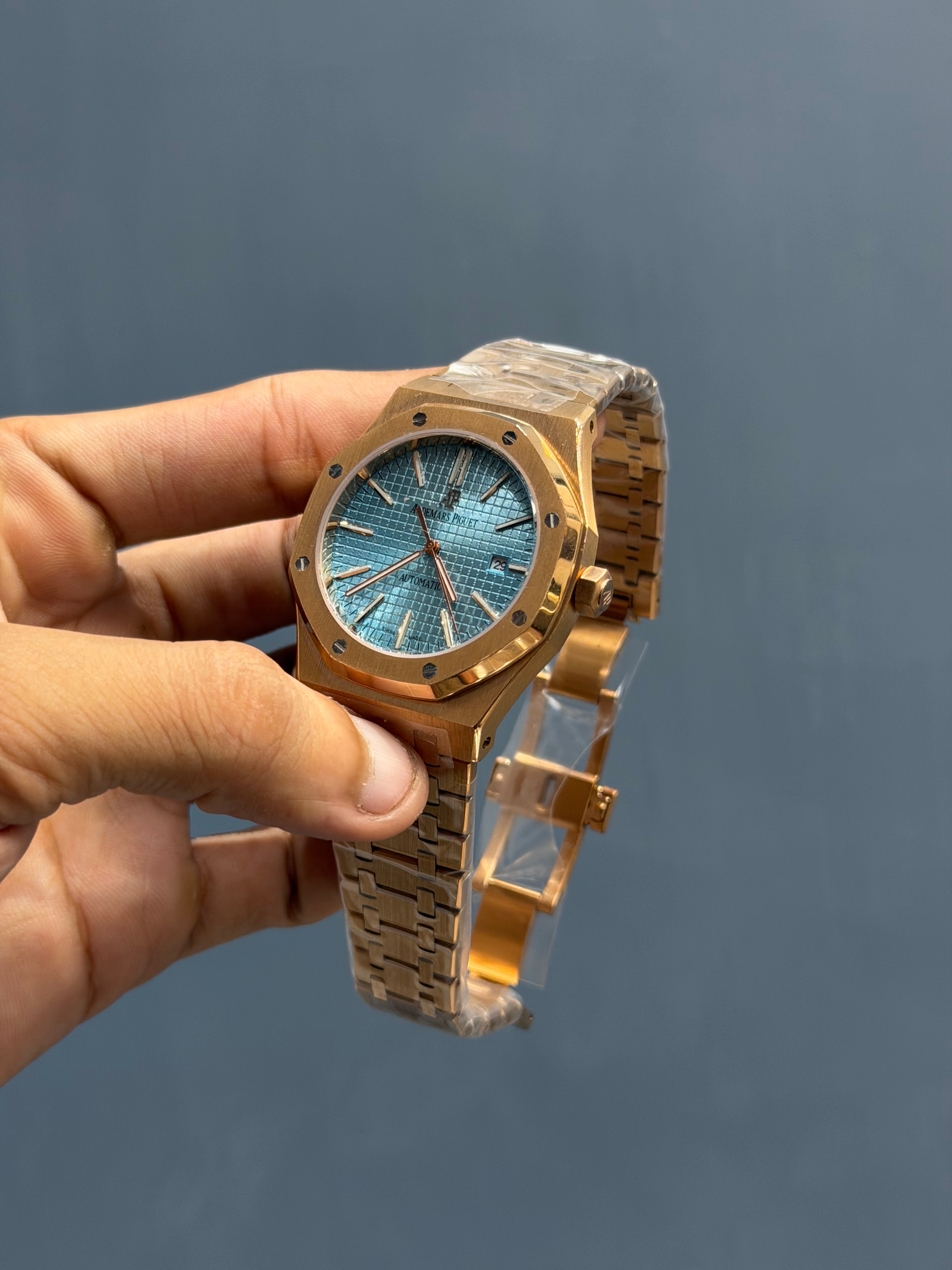 NEW COLLECTION ROSE WITH TIFFANY DIAL CHAIN WATCH FOR MEN
