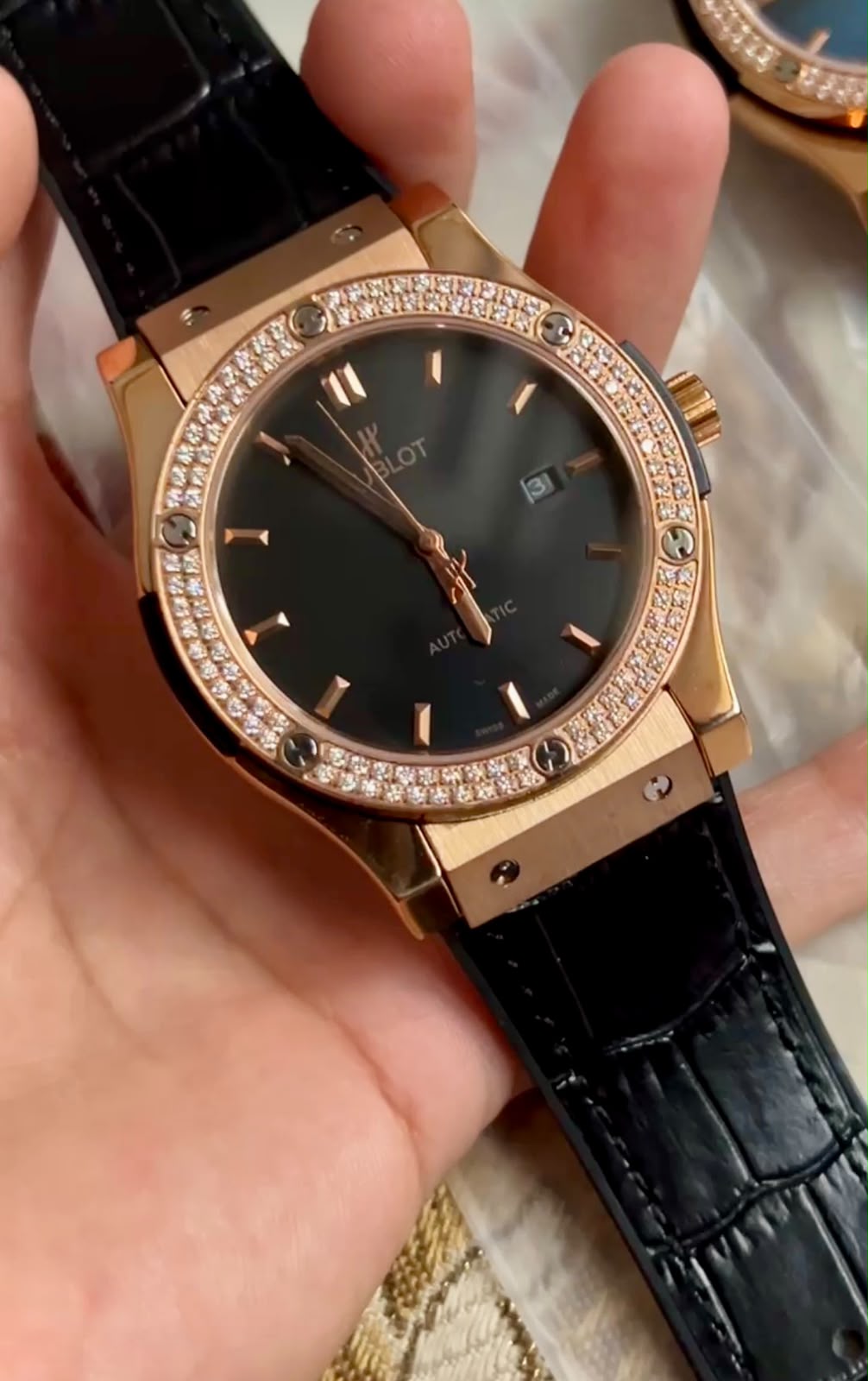 Hublot Classic Fusion Style Automatic Watch – Rose Gold Bezel with Black Dial & Leather Strap