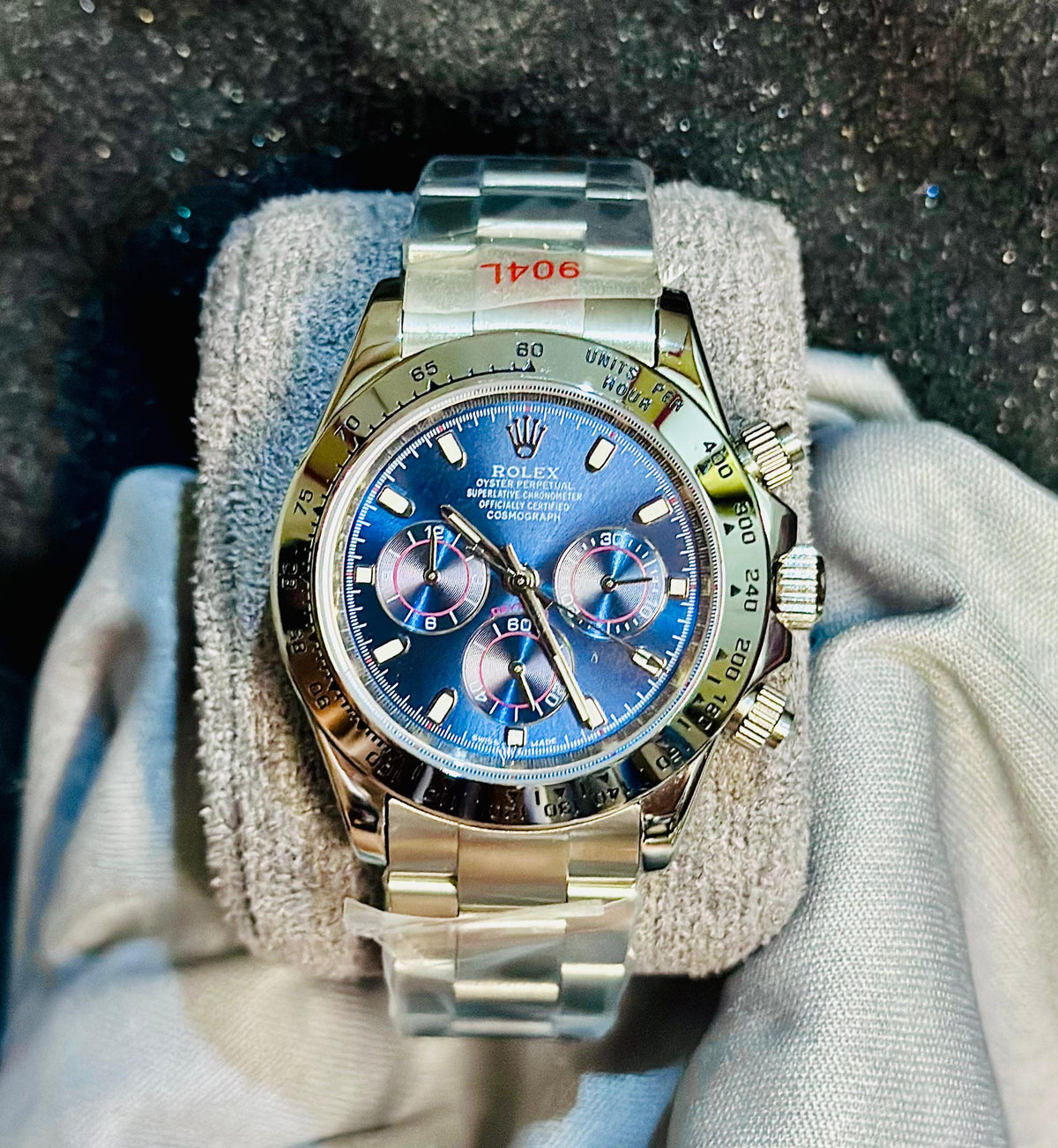 Premium Blue Dial Chronograph-Style Watch – Silver-Tone Finish, Tachymeter Bezel & Luxury Stainless Steel Bracelet**