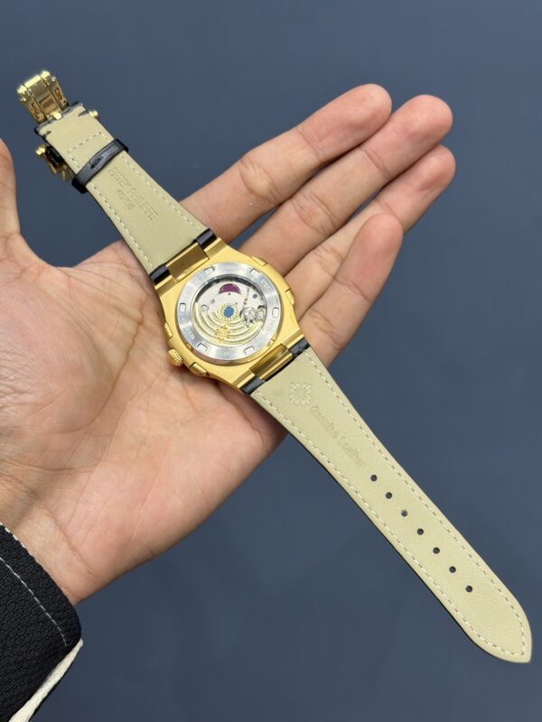 NEW COLLECTION GOLDEN CASE WITH BLACK DIAL & BLACK LEATHER STRAP