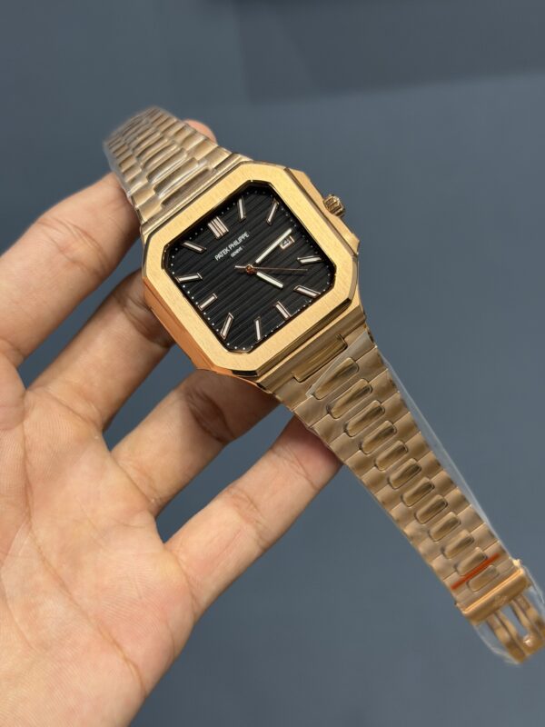 NEW COLLECTION ROSE CHAIN WITH BLACK DIAL QUARTZ WATCH